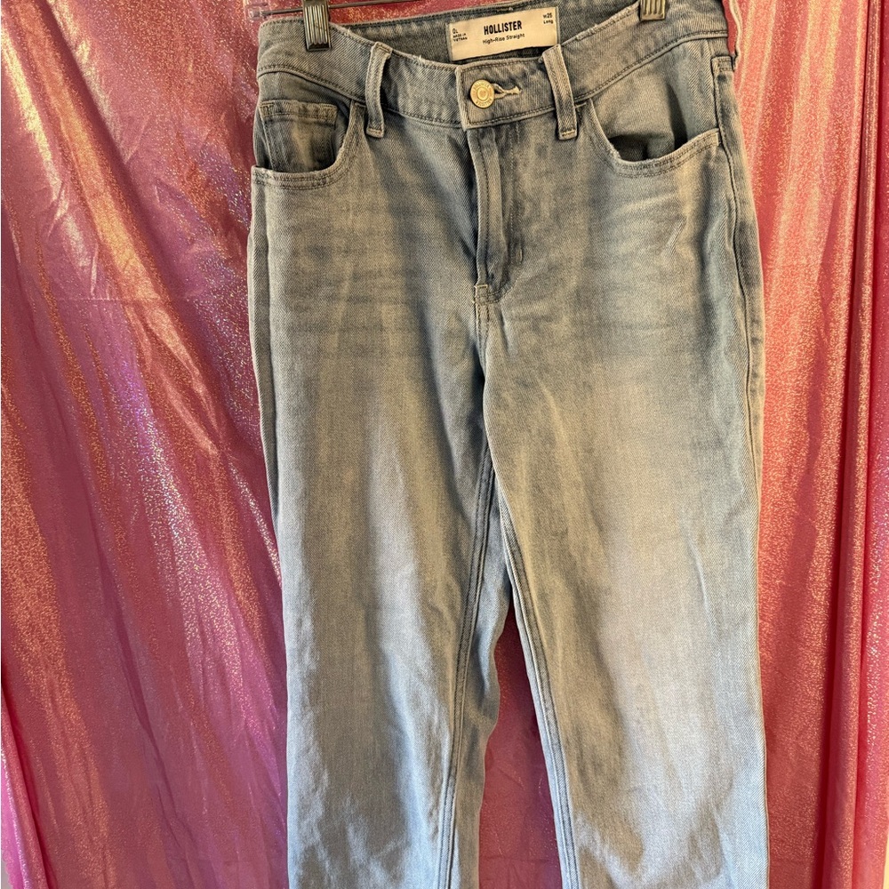 hollister high rise straight jeans